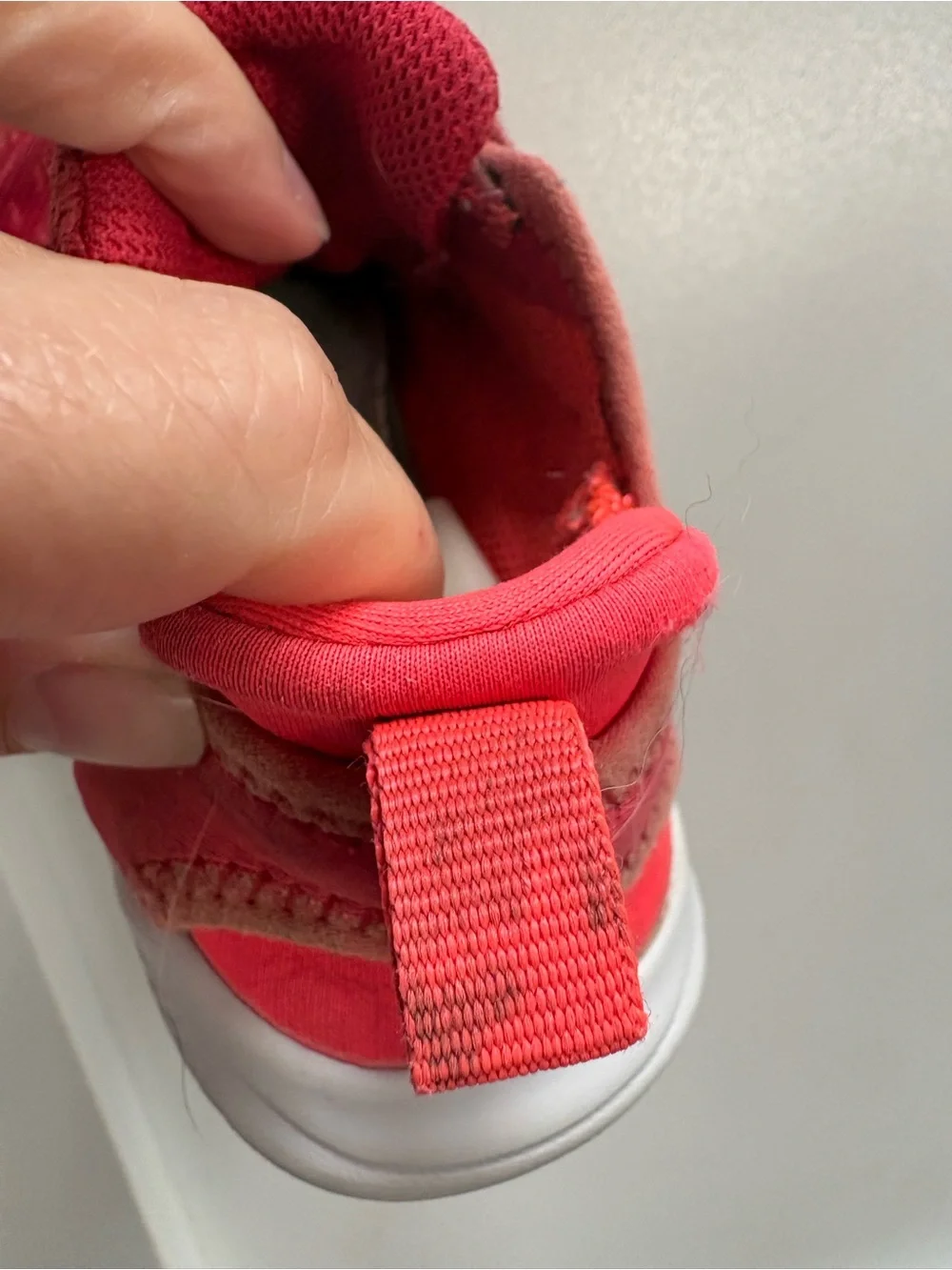 Nike Free RN Toddler No-Tie Velcro Pink Athletic Sneakers Size 9c